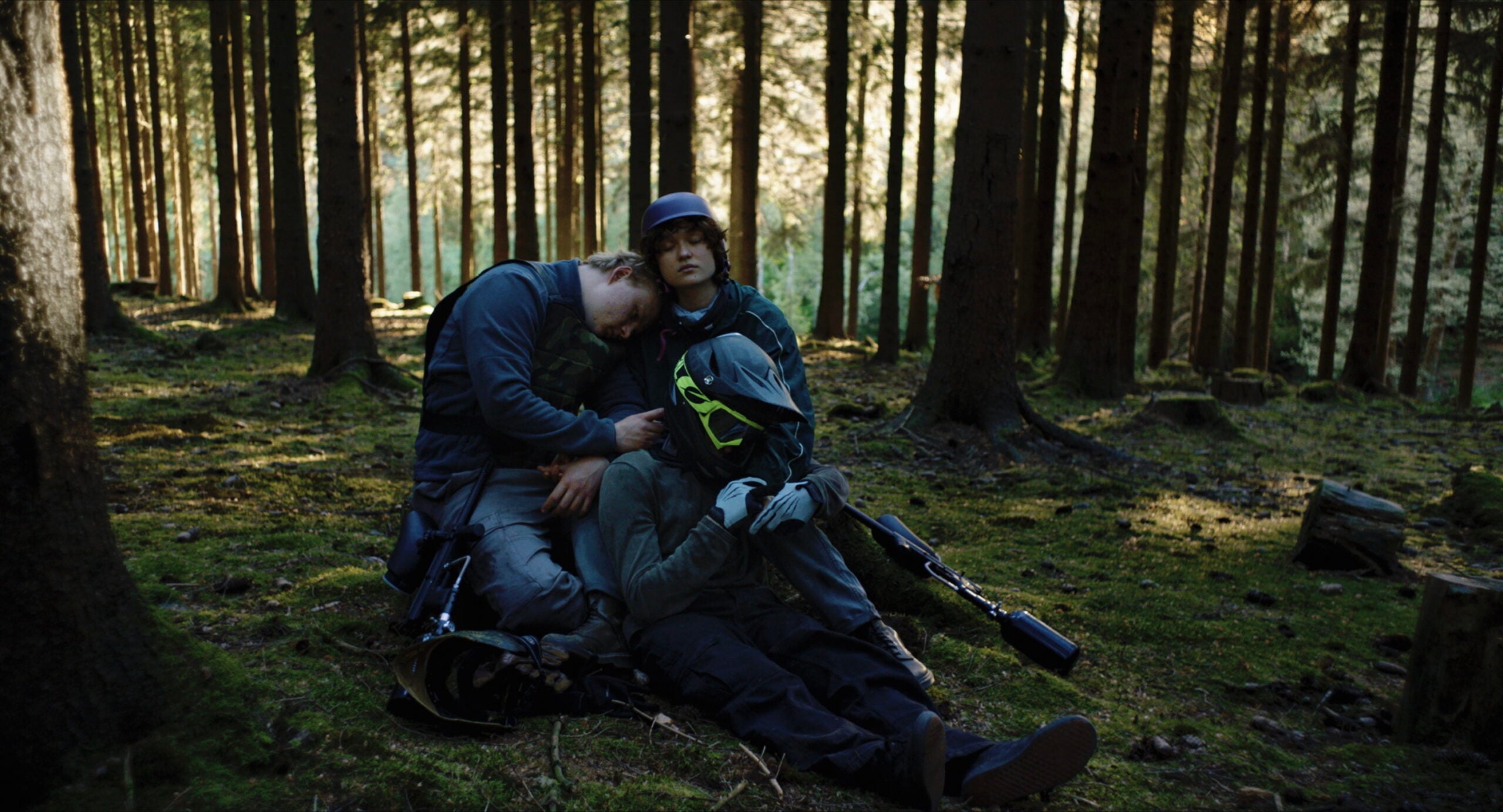 01_OASE_OASIS_DirectJannisLenz_PhotoByAlexanderDirninger_Copyright_ZeitgeistFilmproduktionFFMGmbH_WegaFilmproduktionsgesellschaftmbH_ThirdPictureGbR