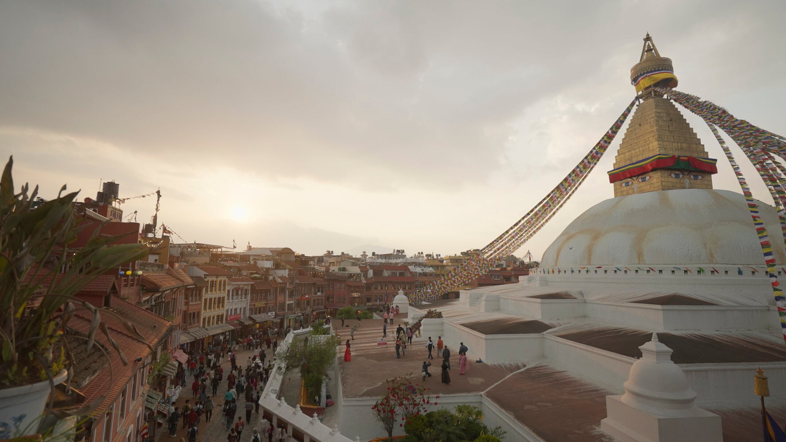 Stupa von Boudha während Servus TVs „Bergwelten – Herbert Tichy“ in Kathmandu, Nepal, am
25.03.2026